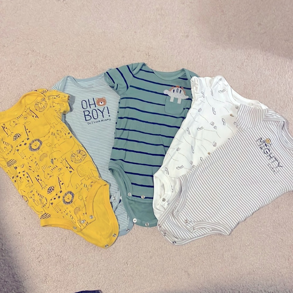 Baby Boy 12M Short Sleeve Onesie Bundle (5)